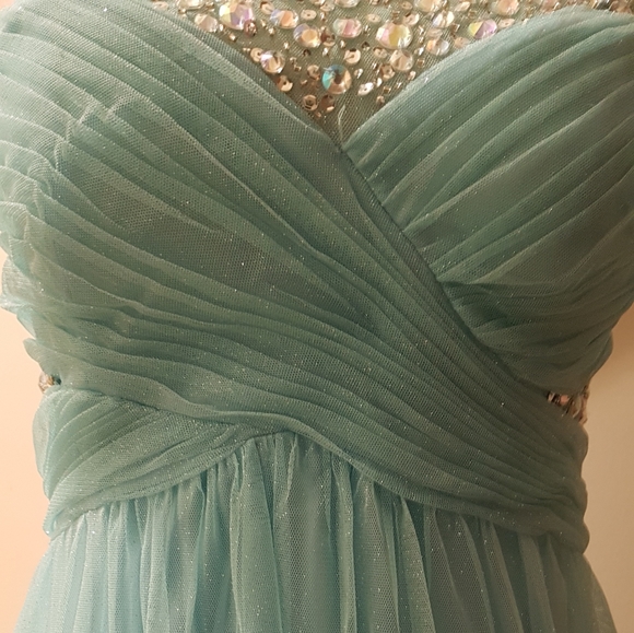 Bedazzled grecian evening gown - Picture 3 of 5